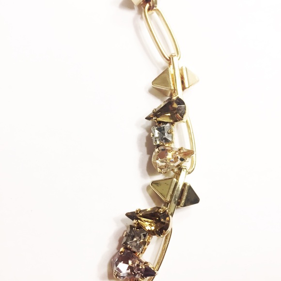 BCBG NECKLACE CHAIN COLLAR GOLD TONED SPIKE PINK PAPER CLIP LINK